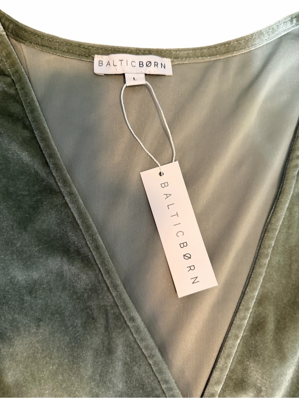 Baltic Born Meghan Velvet Wrap Maxi Dress Size Large NWT Sage Green - Picture 4 of 4